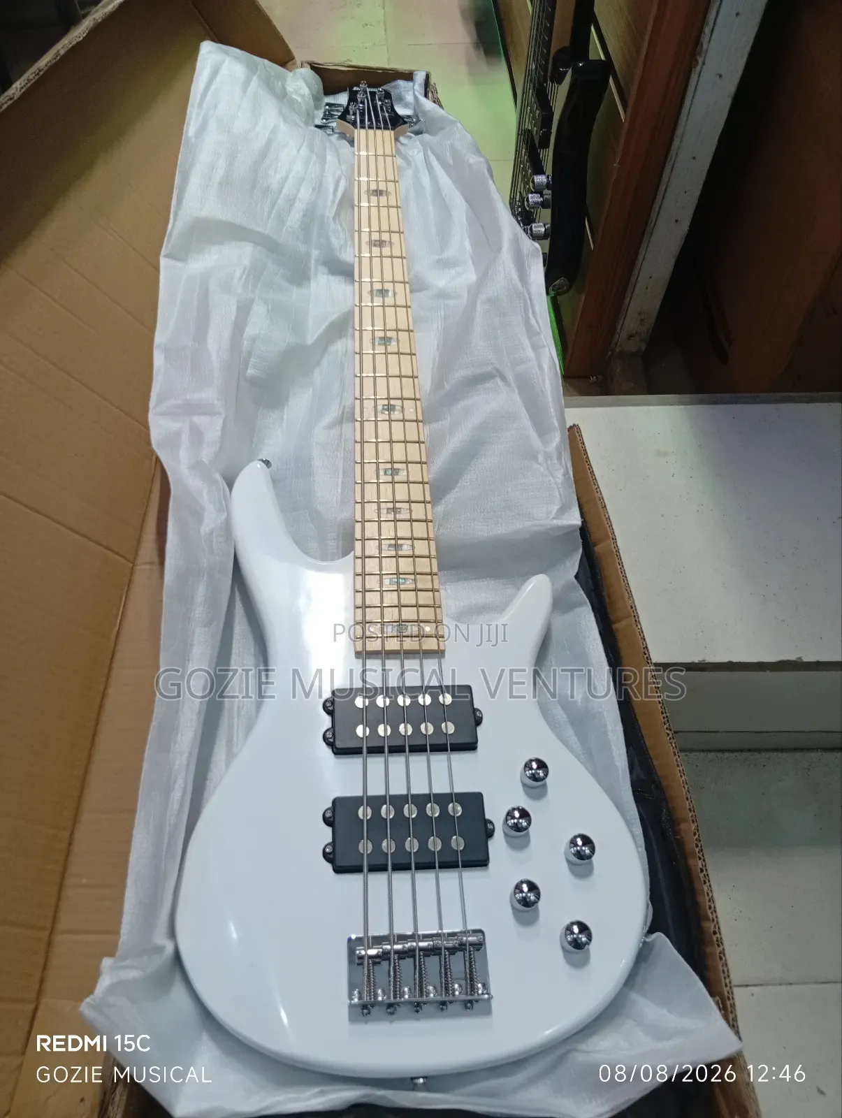 24frets Ibanez 5-String Ative Bass Guitar White Colour With Bag Cable