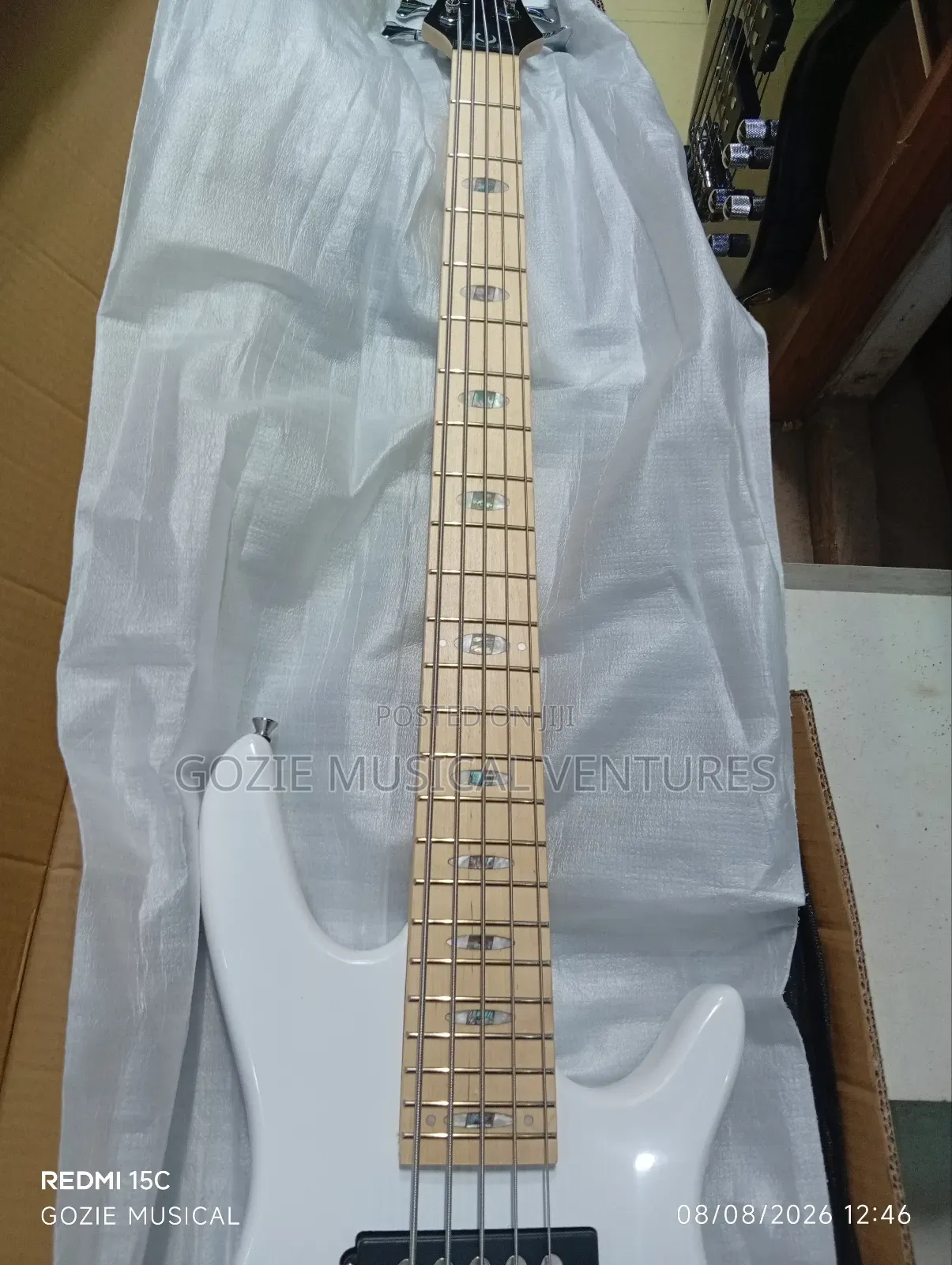 24frets Ibanez 5-String Ative Bass Guitar White Colour With Bag Cable
