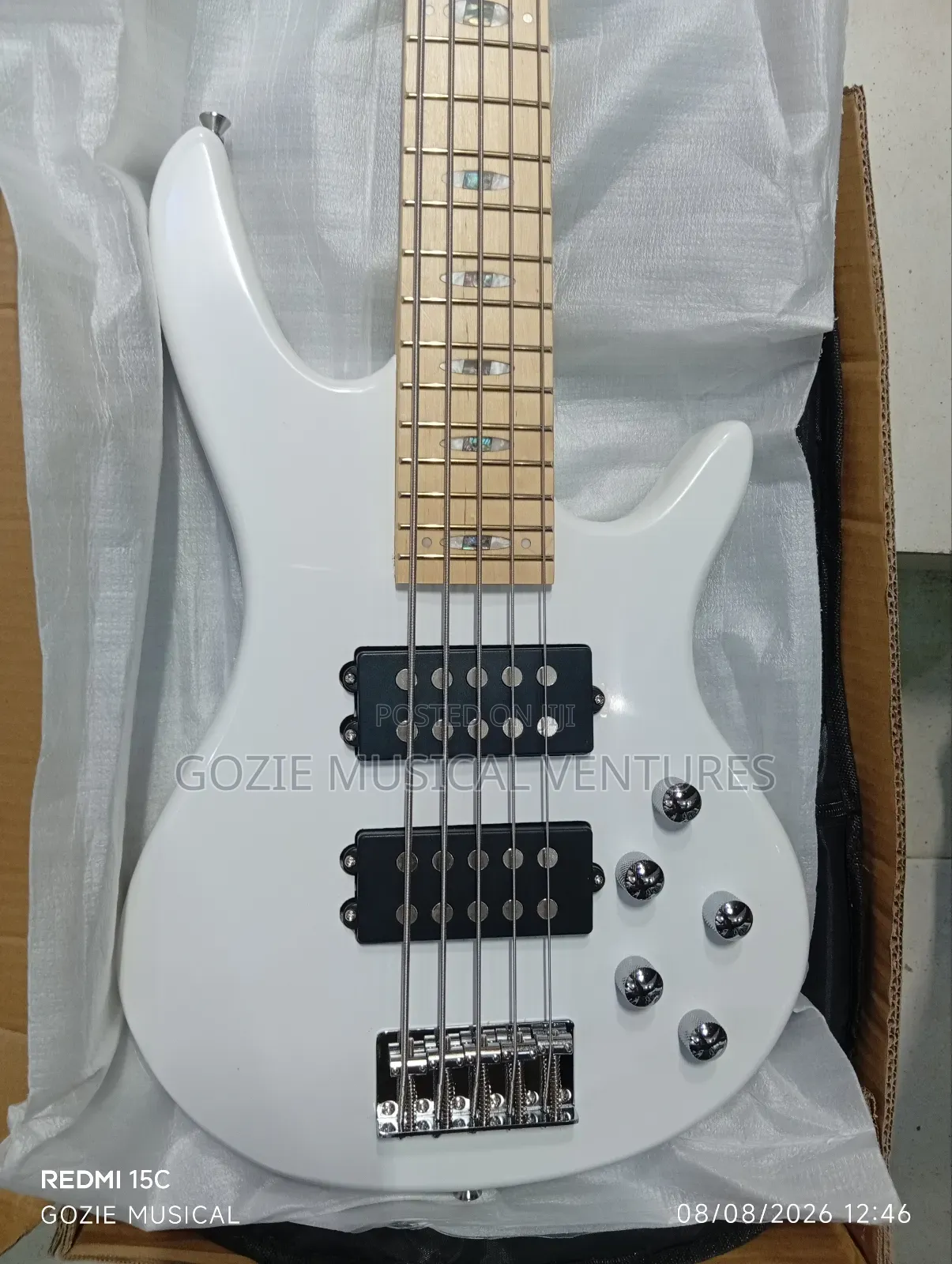 24frets Ibanez 5-String Ative Bass Guitar White Colour With Bag Cable