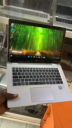 Laptop HP EliteBook 1030 G1 8GB Intel Core i5 SSD 256GB