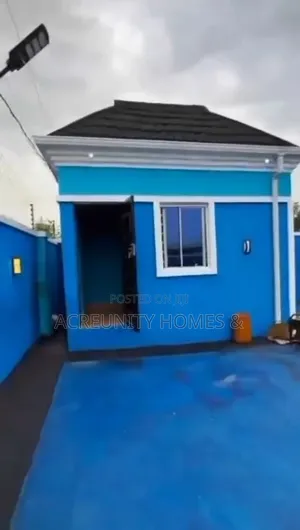 3bdrm Bungalow in Niyi Ishola Estate, Oluyole for sale