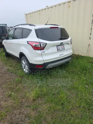 Ford Escape SE FWD 2017 White