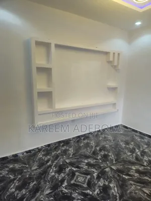 1bdrm Block of Flats in Peace Estate, Yakoyo/Alagbole for rent