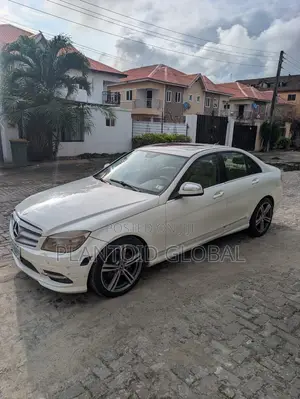 Mercedes-Benz C300 2009 White