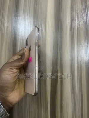 Apple iPhone XS Max 64 GB Gold
