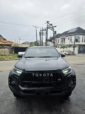 Toyota Hilux 2025 Black