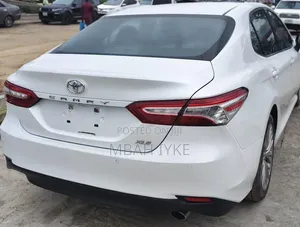 Toyota Camry 2019 White