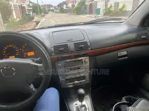 Toyota Avensis 2006 Black