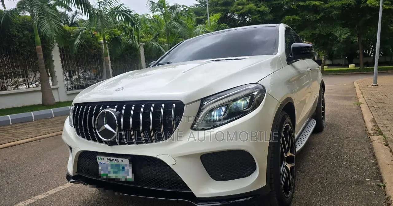 Mercedes-Benz G-Class 2017 White
