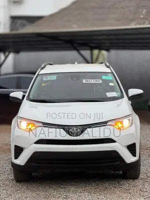 Toyota RAV4 2017 White