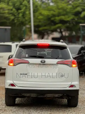 Toyota RAV4 2017 White