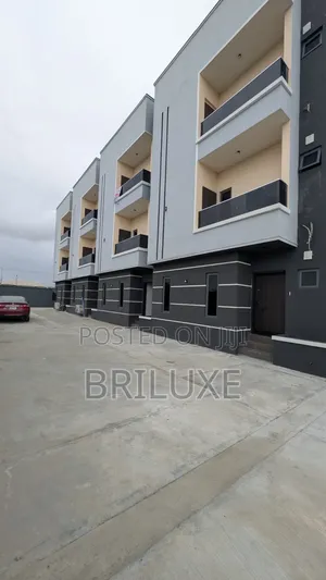 4bdrm Duplex in Lekki Peninsula, VGC / Ajah for rent