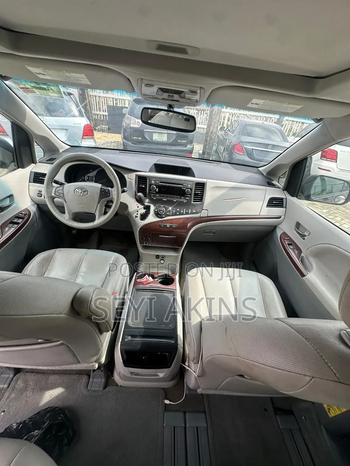 Toyota Sienna 2015 Brown