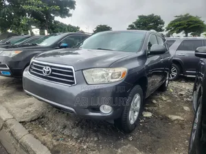 Toyota Highlander V6 2009 Gray