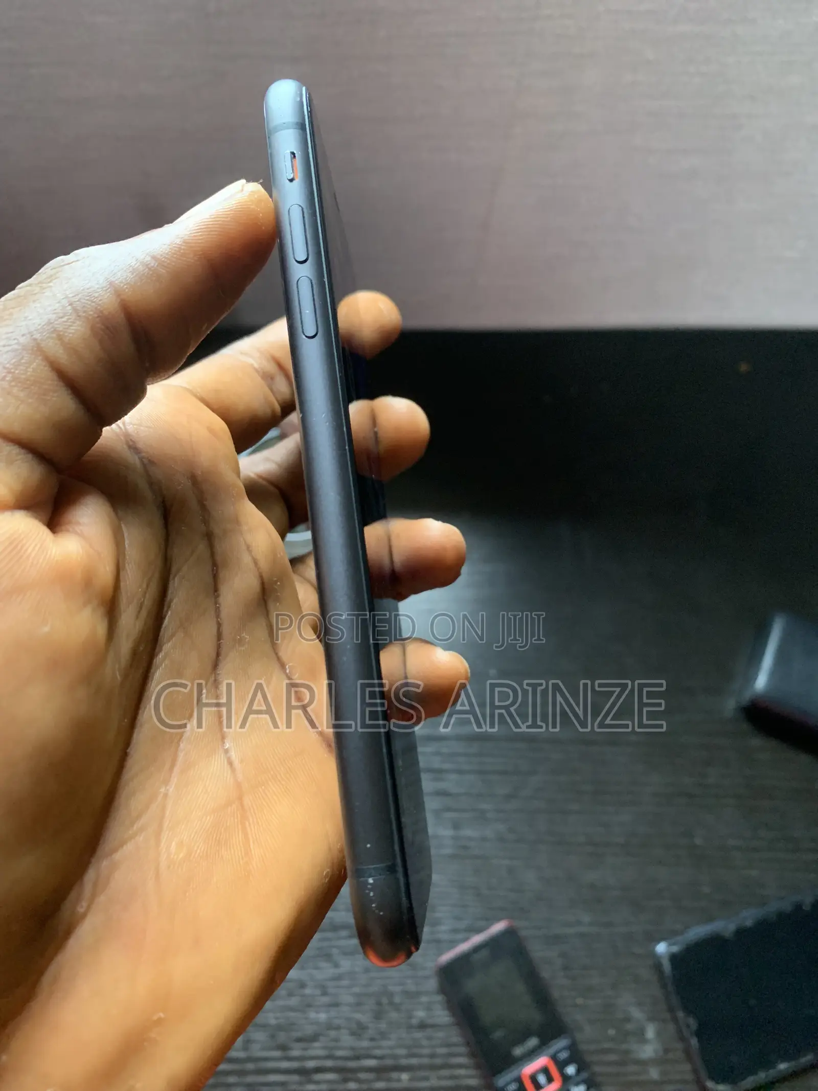 New Apple iPhone 11 64 GB Black