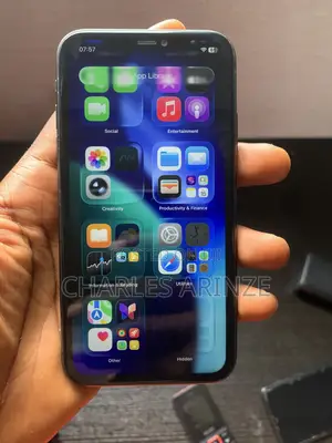 New Apple iPhone 11 64 GB Black