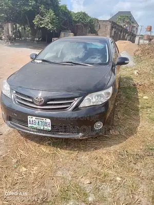 Toyota Corolla 2012 Black