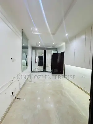 2bdrm Apartment in Lekki Phase 1 for rent