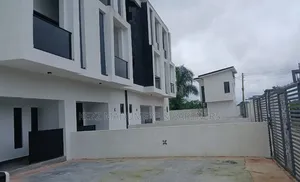 12bdrm Duplex in Shell Cooperative, for sale