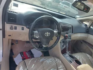Toyota Venza 2009 White