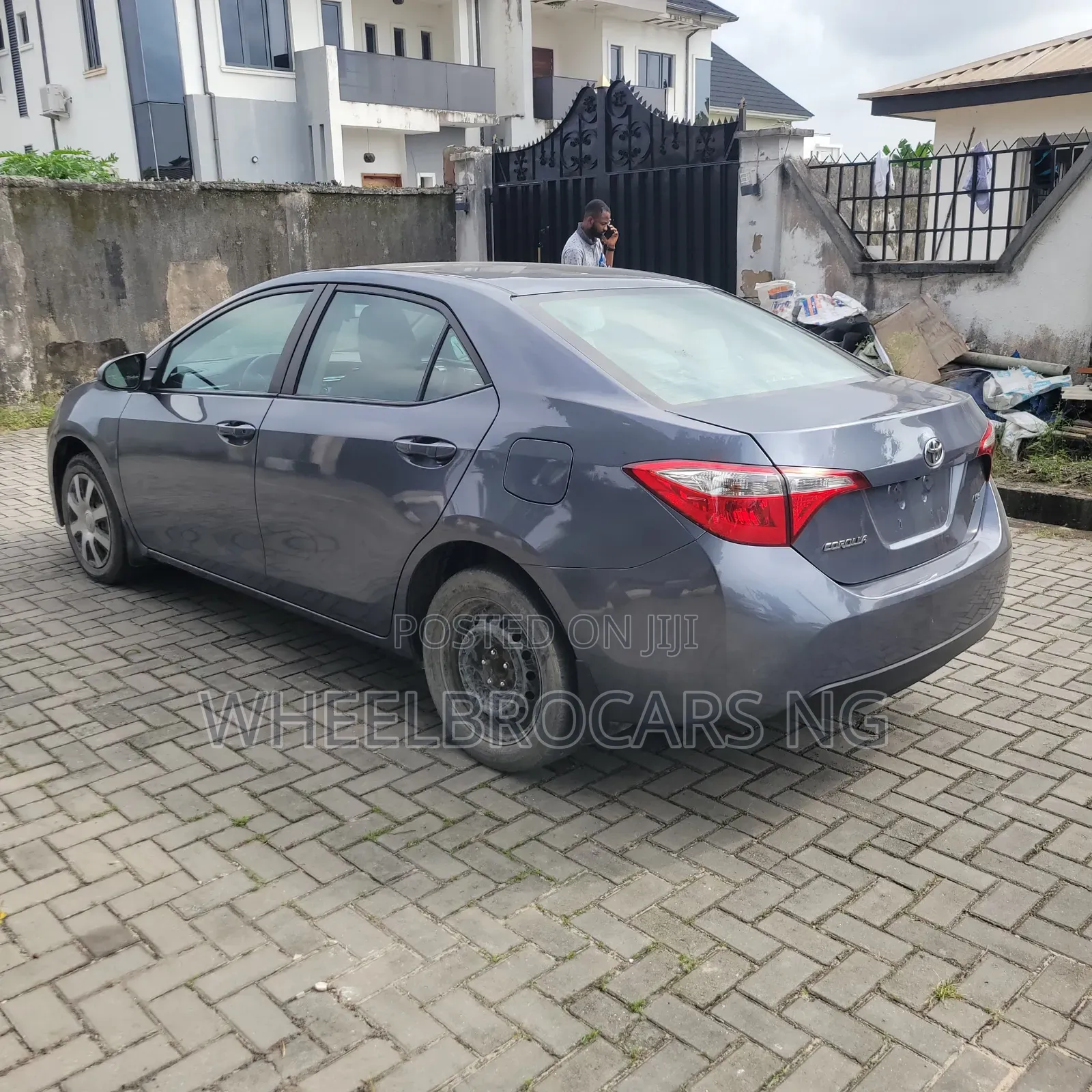 Toyota Corolla 2016 Blue