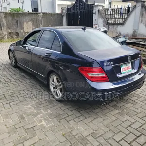 Mercedes-Benz C300 2012 Blue