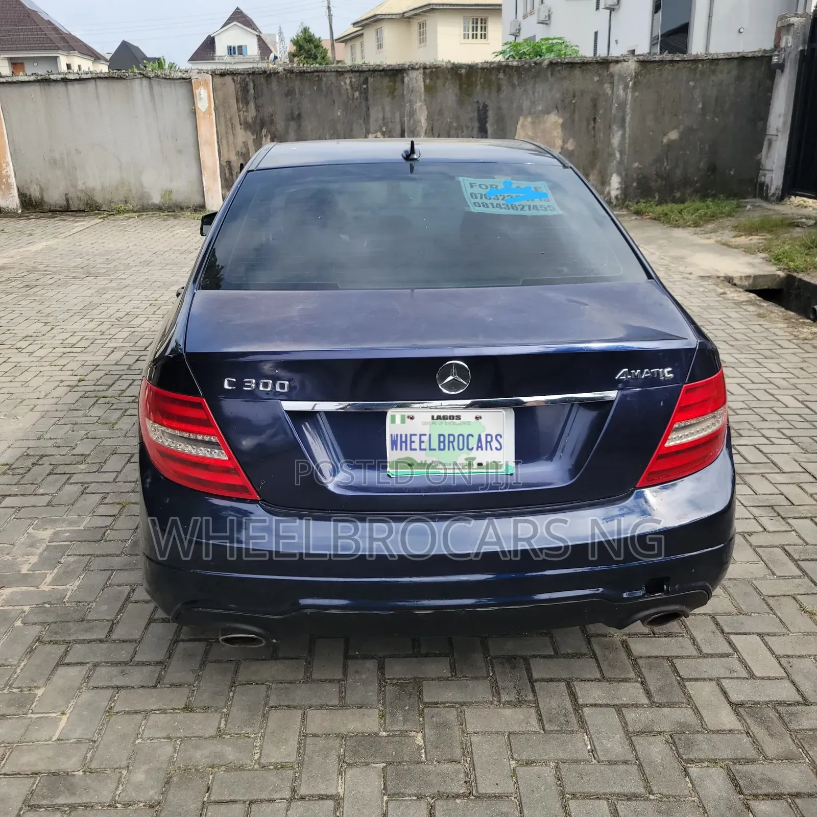 Mercedes-Benz C300 2012 Blue