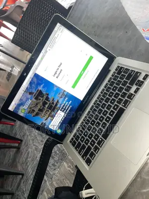 New Laptop Apple MacBook Pro 2013 12GB Intel Core i5 SSD 250GB