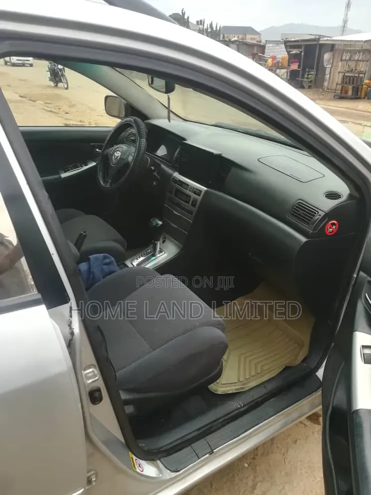 Toyota Corolla 2005 Silver