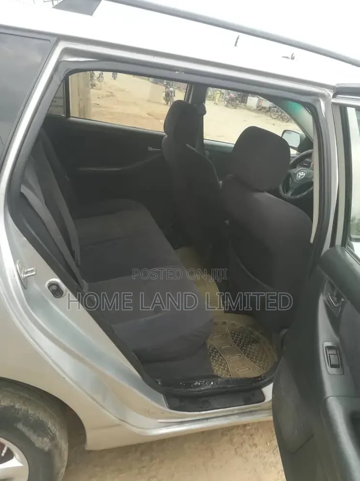 Toyota Corolla 2005 Silver