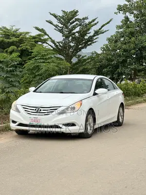Hyundai Sonata GLS Sedan FWD (2.4L 4cyl 6A) 2013 White