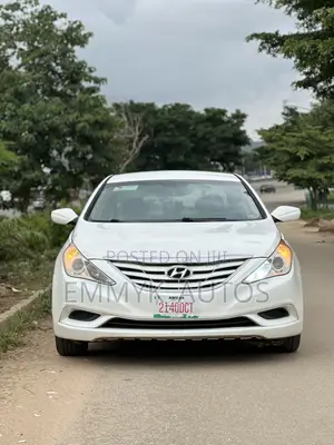 Hyundai Sonata GLS Sedan FWD (2.4L 4cyl 6A) 2013 White