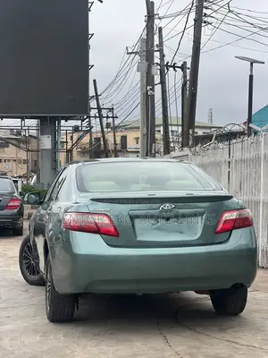 Toyota Camry LE 4dr Sedan (2.4L 4cyl 5A) 2007