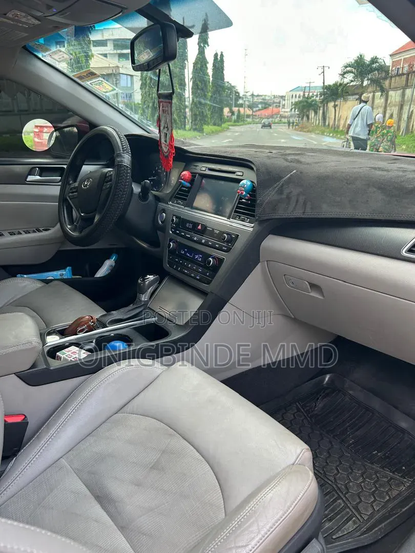 Hyundai Sonata 2016 Red