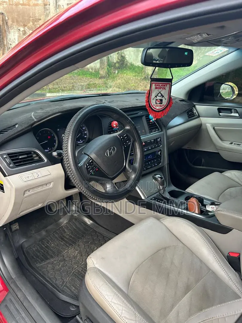 Hyundai Sonata 2016 Red