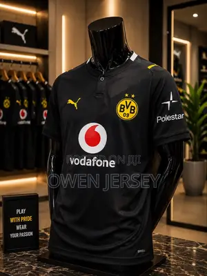 Black Gold Football Jersey – Classic Retro Edition.