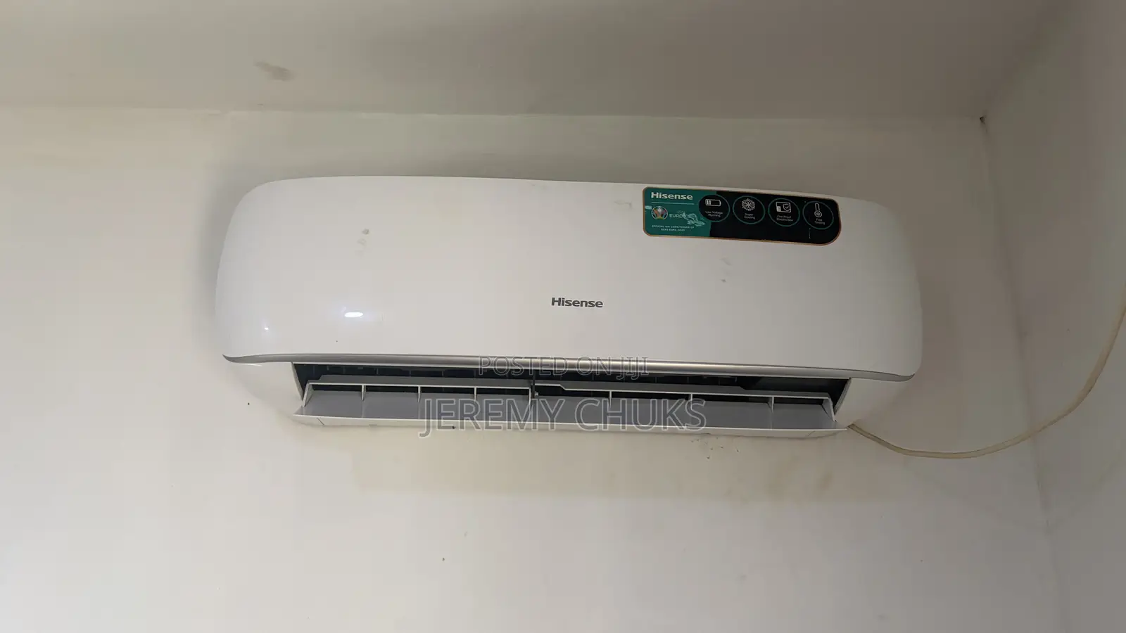 1hp Hisense AC (Non Inverter) With Remote Plus Installation Kit