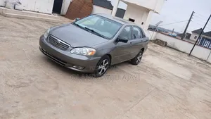 Toyota Corolla 2004 Gray