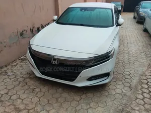 Honda Accord Sport 2.0T 2021 White