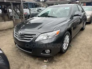 Toyota Camry 2011 Gray