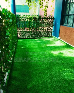 Green Synthetic Turf for Modern Homes