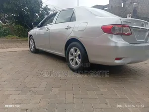 Toyota Corolla 2012 Silver