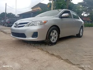 Toyota Corolla 2012 Silver