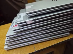 New Laptop HP EliteBook 830 G8 16GB Intel Core i7 SSD 256GB