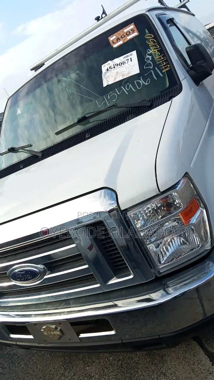 Ford E250 2011 White
