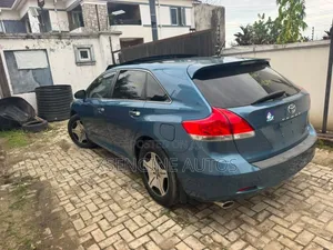 Toyota Venza 2010 Blue