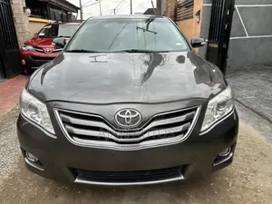 Toyota Camry 2011 Gray