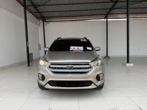 Ford Escape 2017 Gold