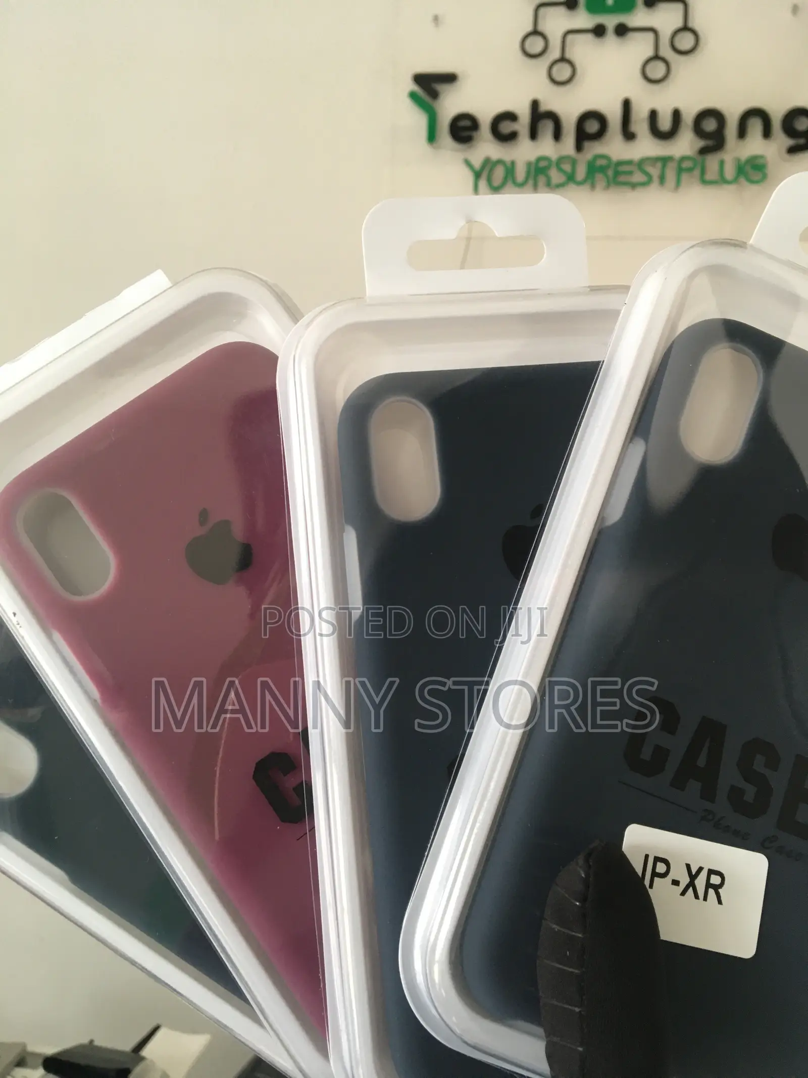 iPhone XR Pouches