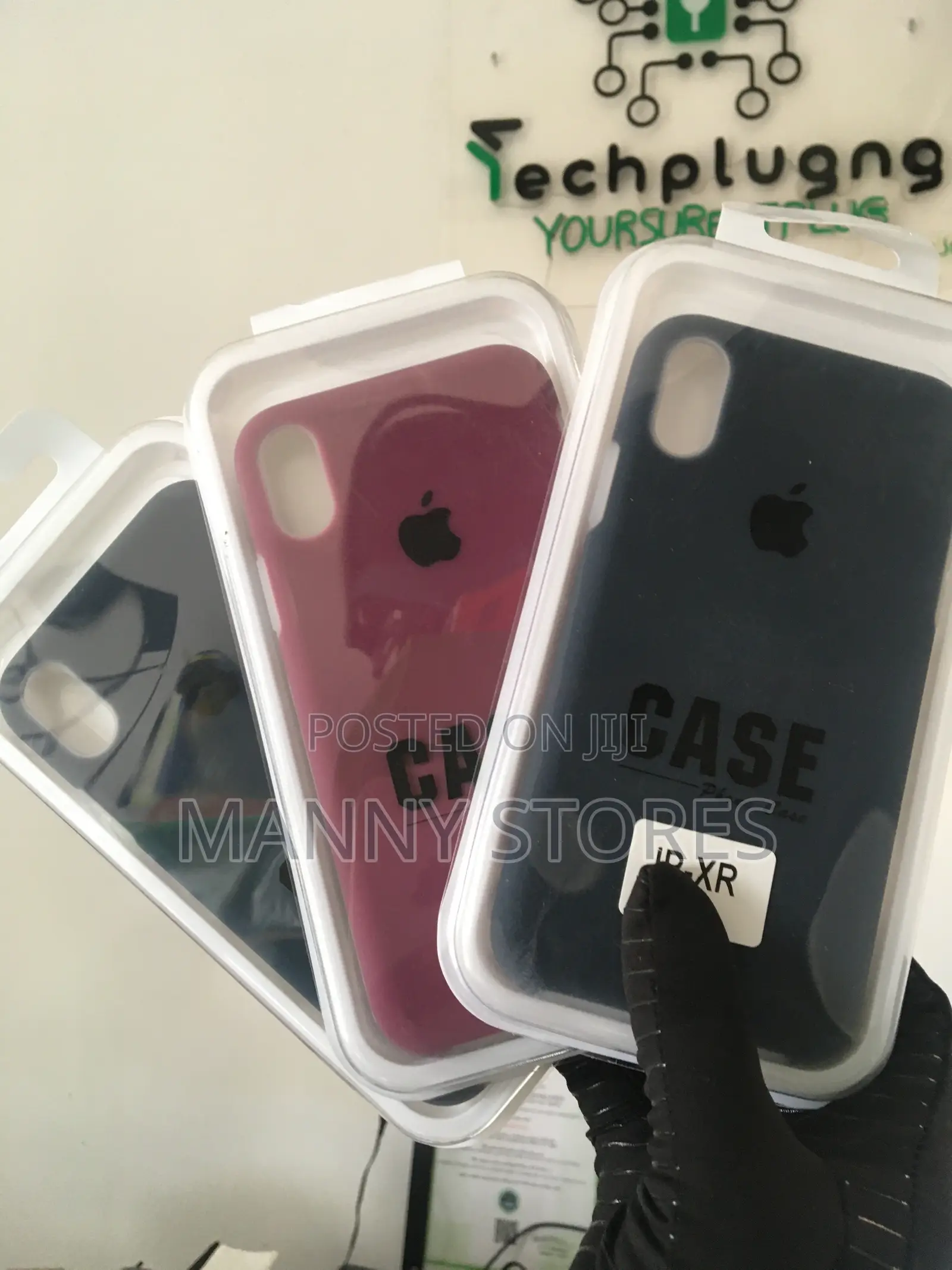 iPhone XR Pouches